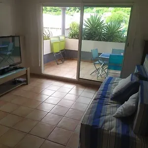 En Bord De Avec Piscine Appartement